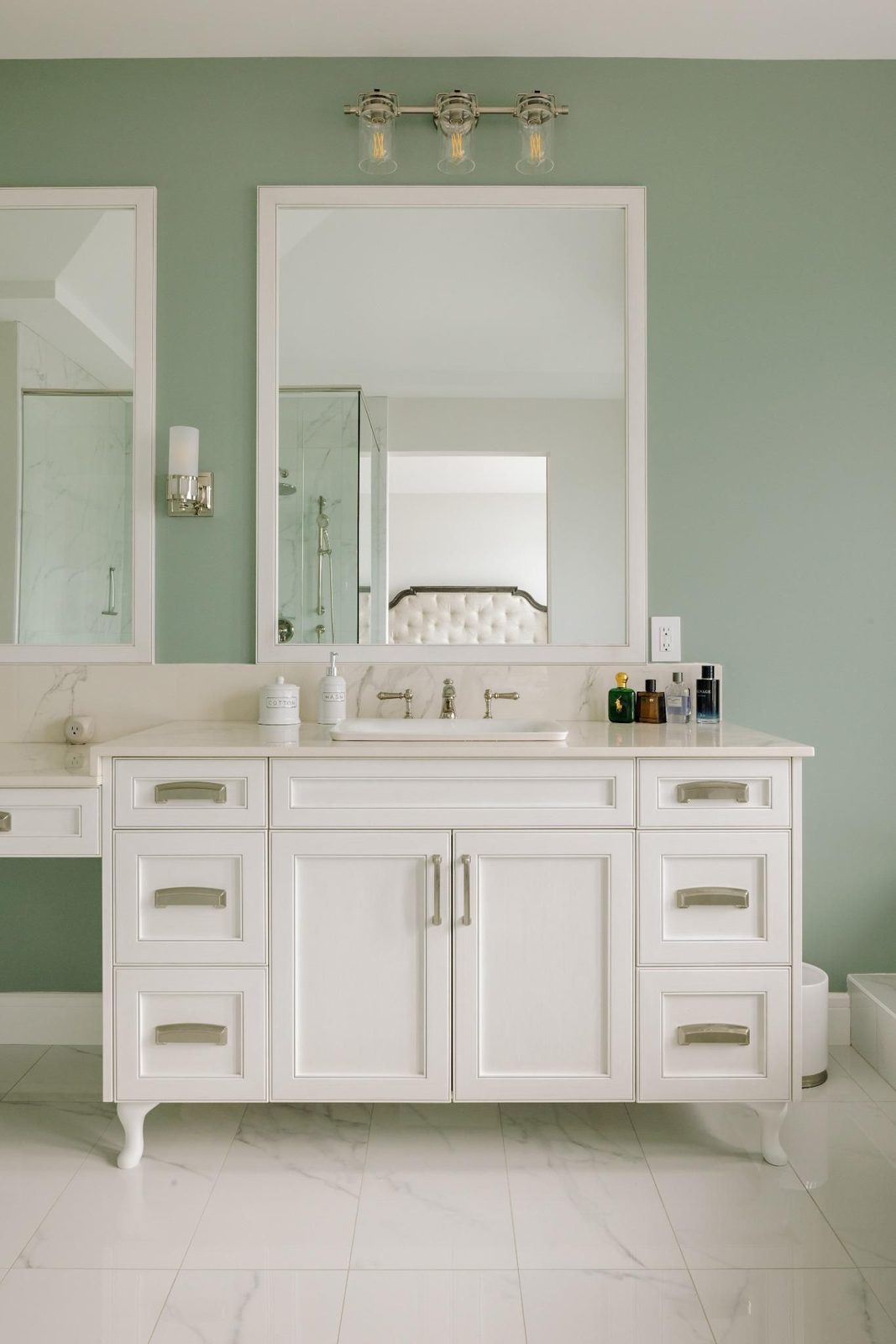 Custom ensuite vanity millwork